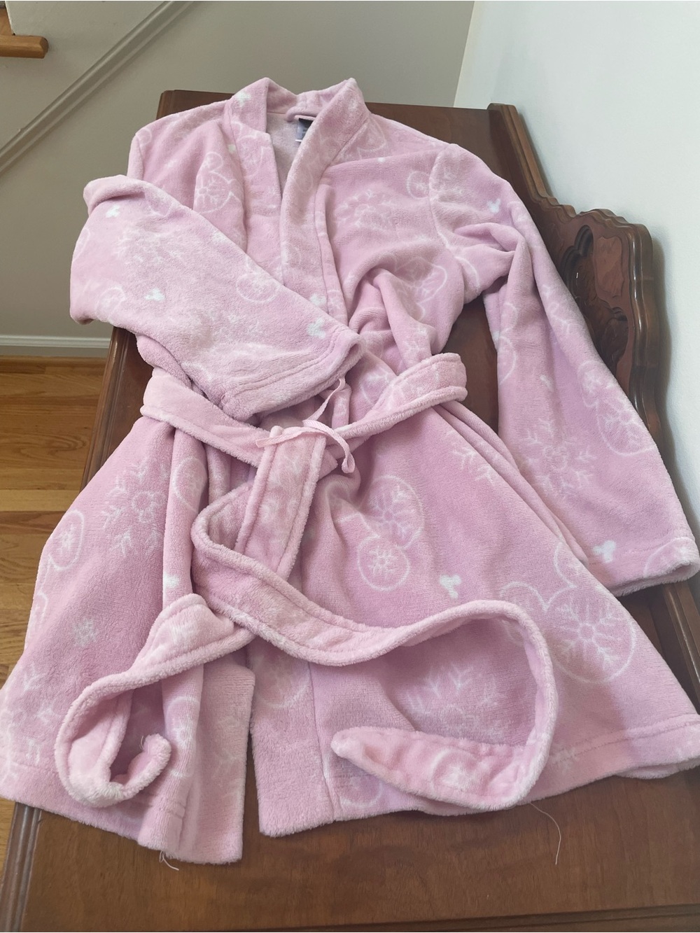 Disney Minnie snowflake Pink Plush Robe with belt women’s large